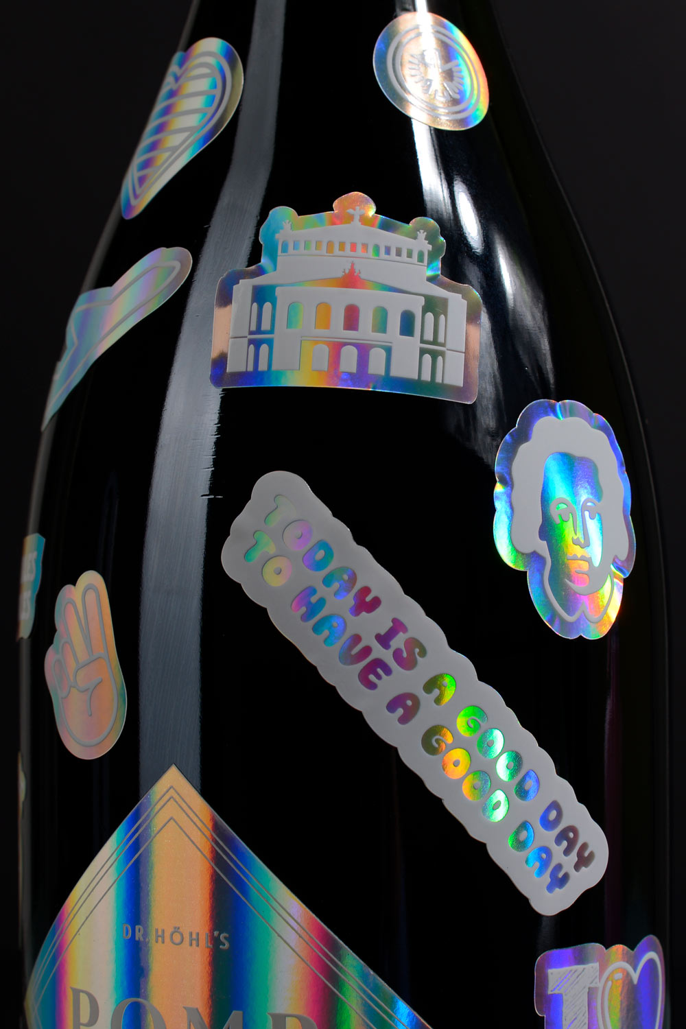 Frankfurt Motive Sticker wie Alte Oper Goethe und Eintracht zum Selbstbekleben auf der Sektflasche