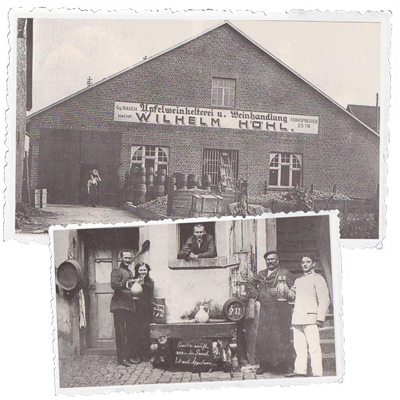 2 alte schwarz-weiß fotos der historischen kelterei höhl und der familie mit weinfässern und dem "saufparagraph"